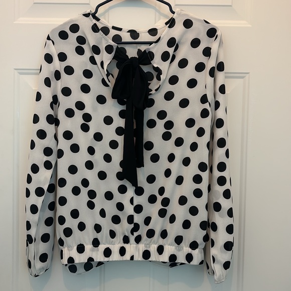NWT POLKA DOT BLOUSE WITH BOW IN BACK - Picture 4 of 5